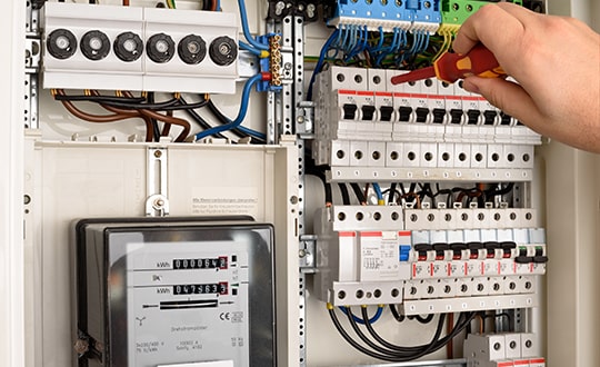 Axom Construction : remise aux normes électriques à Tours, Amboise (37) & Blois (41)
